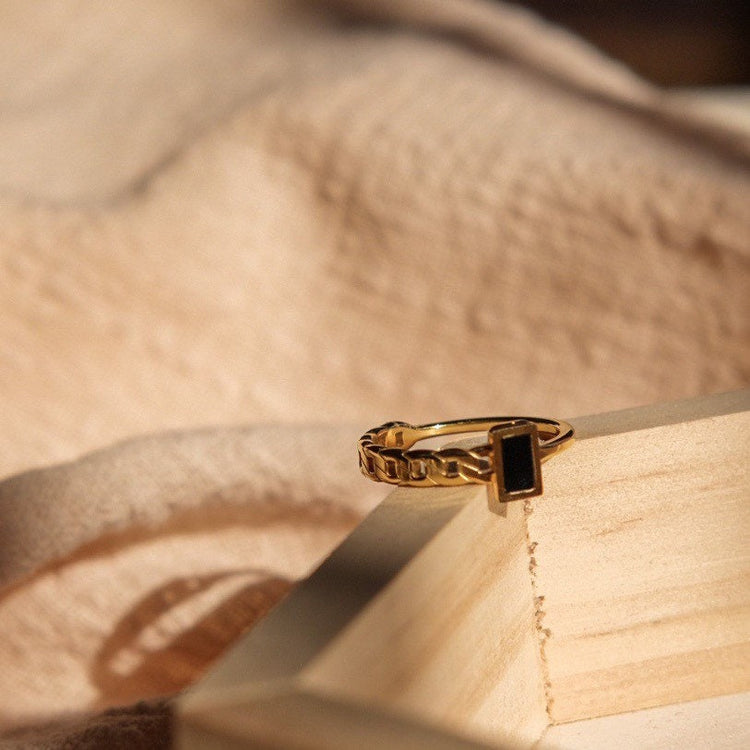 Black Spinel Asymmetric Ring