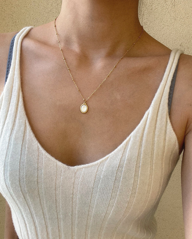 Dainty Mother of Pearl Necklace