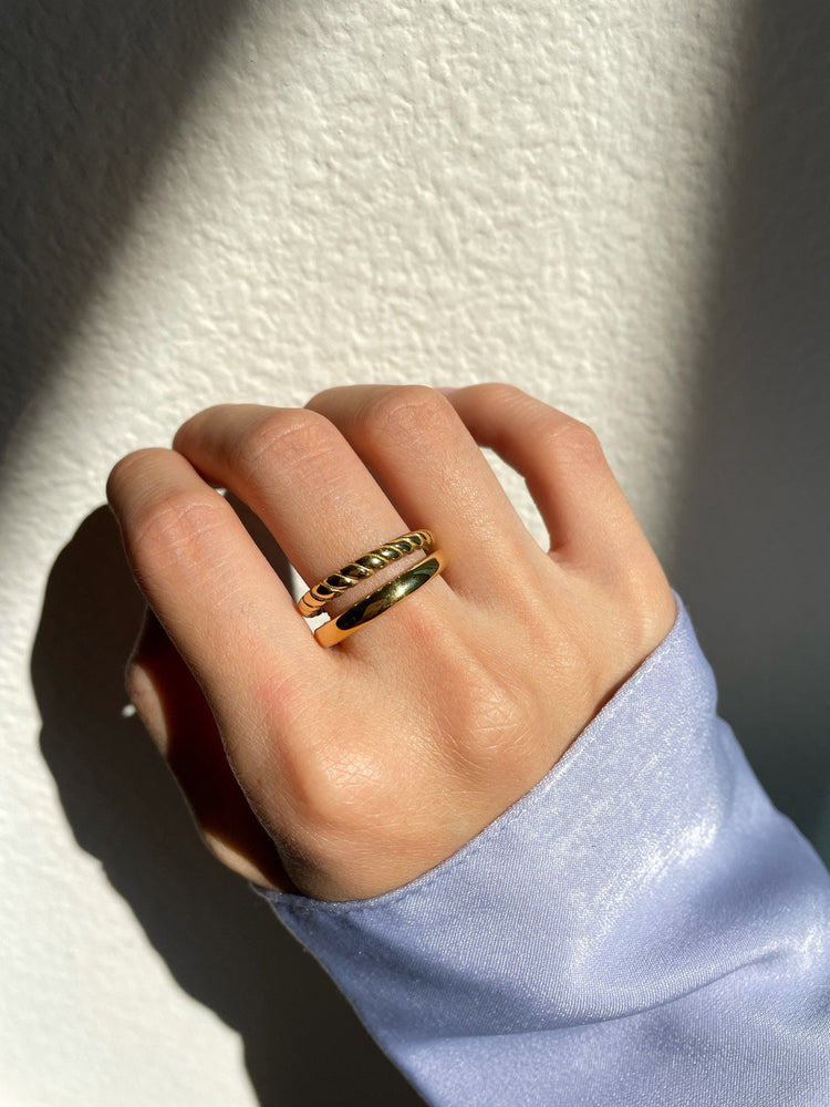 Minimalistic Stacked Twist Ring,Gold Band Ring,Gold Ribbed Ring,Double Band Ring,Gold Statement Ring,Stacking Ring,Chic,Gold Wire Ring