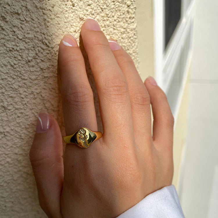 Ivy Rose Signet Ring