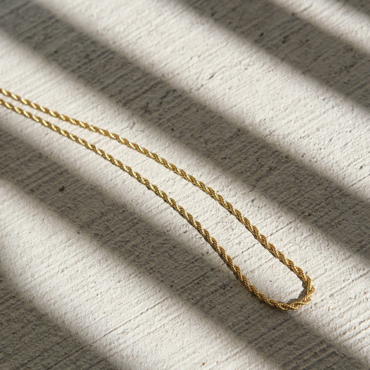 Narrow Rope Chain Necklace