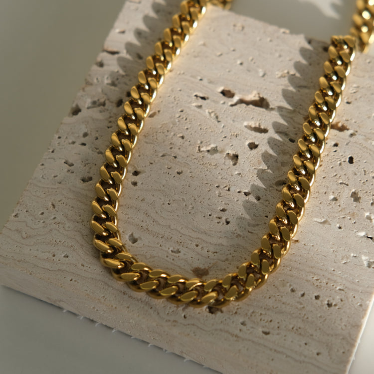 Bold Curb Chain Necklace