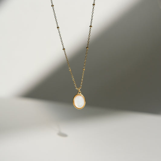 Dainty Mother of Pearl Necklace