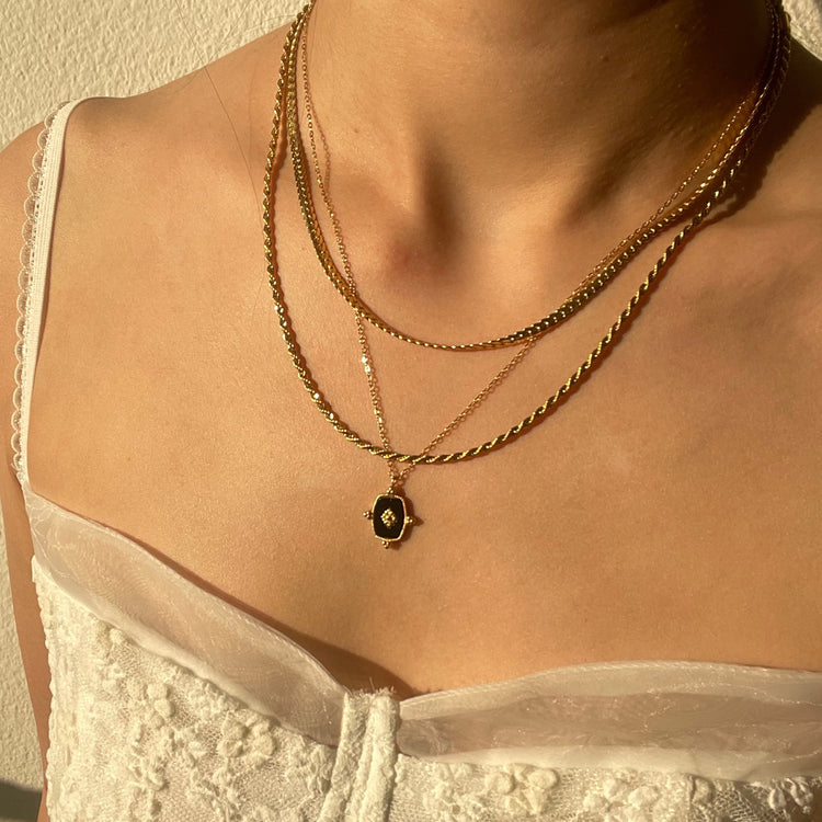 Narrow Rope Chain Necklace